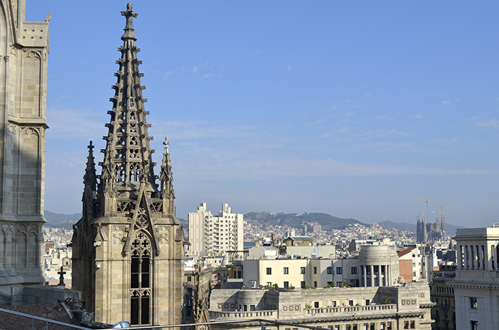07_Catedral Barcelona Gotico - terraço torres sagrada familia